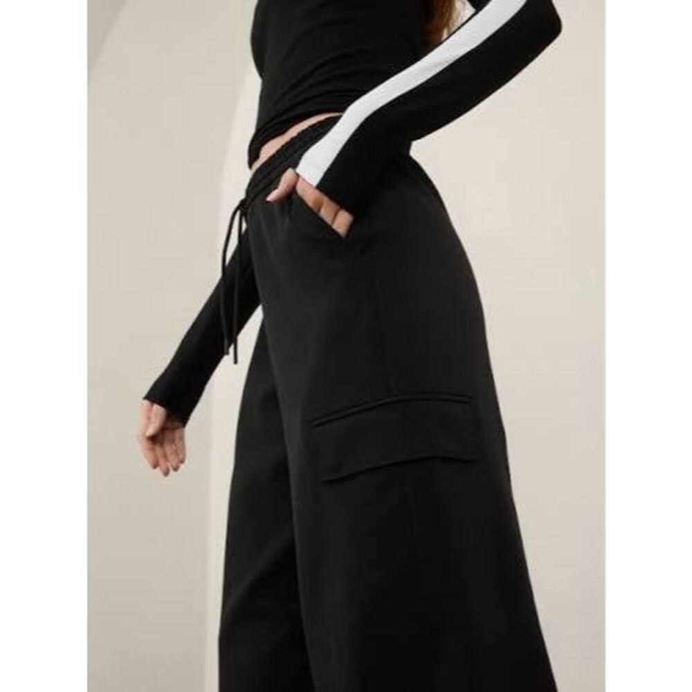 Athleta Promenade High Rise Cargo Pant Black XL NWT - Picture 2 of 7